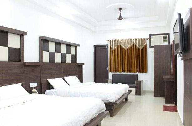 Hotel Maharaja Katra  Extérieur photo