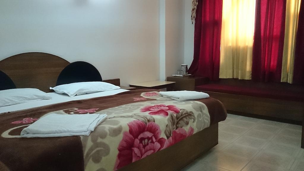 Hotel Maharaja Katra  Chambre photo